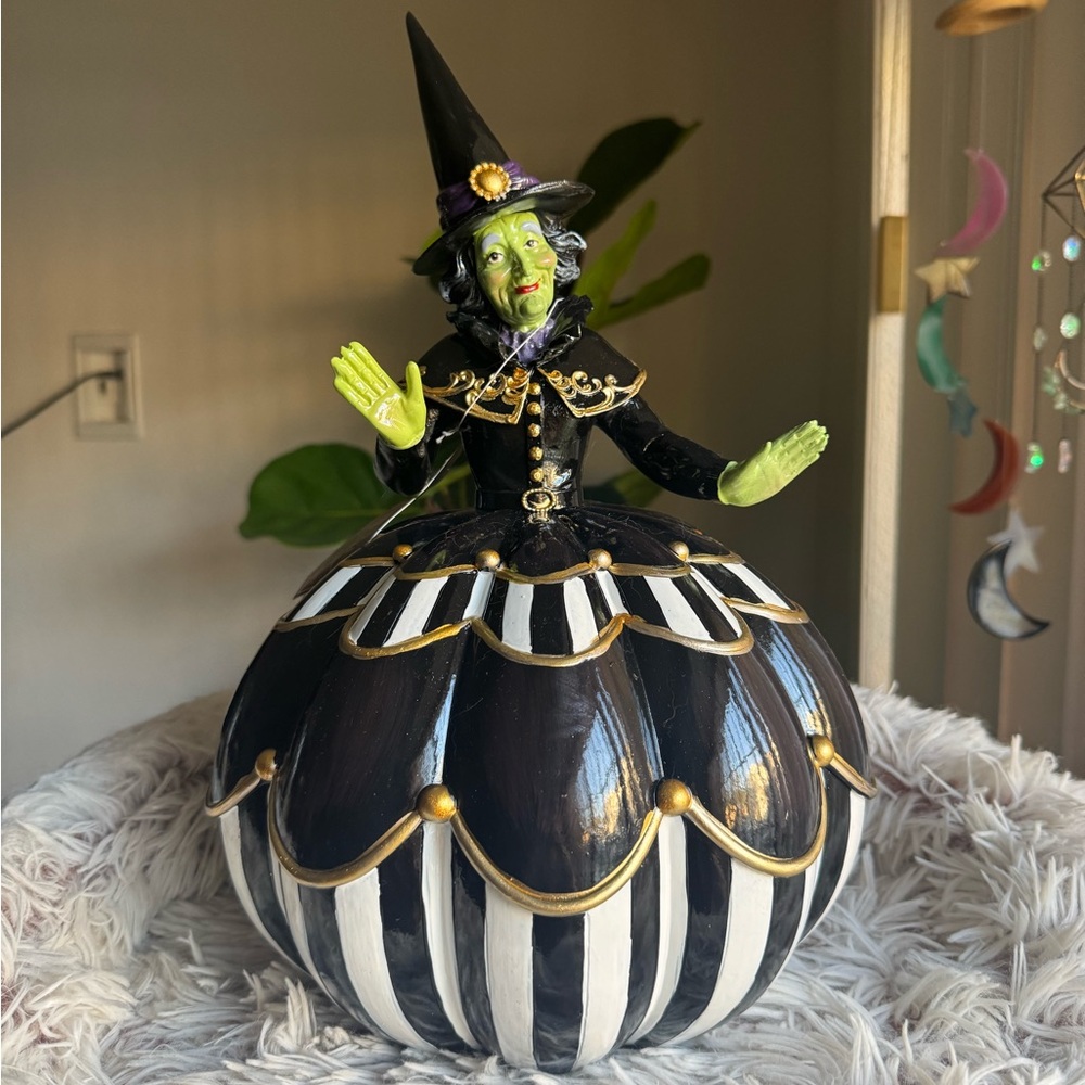 ❤️SOLD❤️ Wizard of Oz Elphaba Bad Wicked Retro Witch